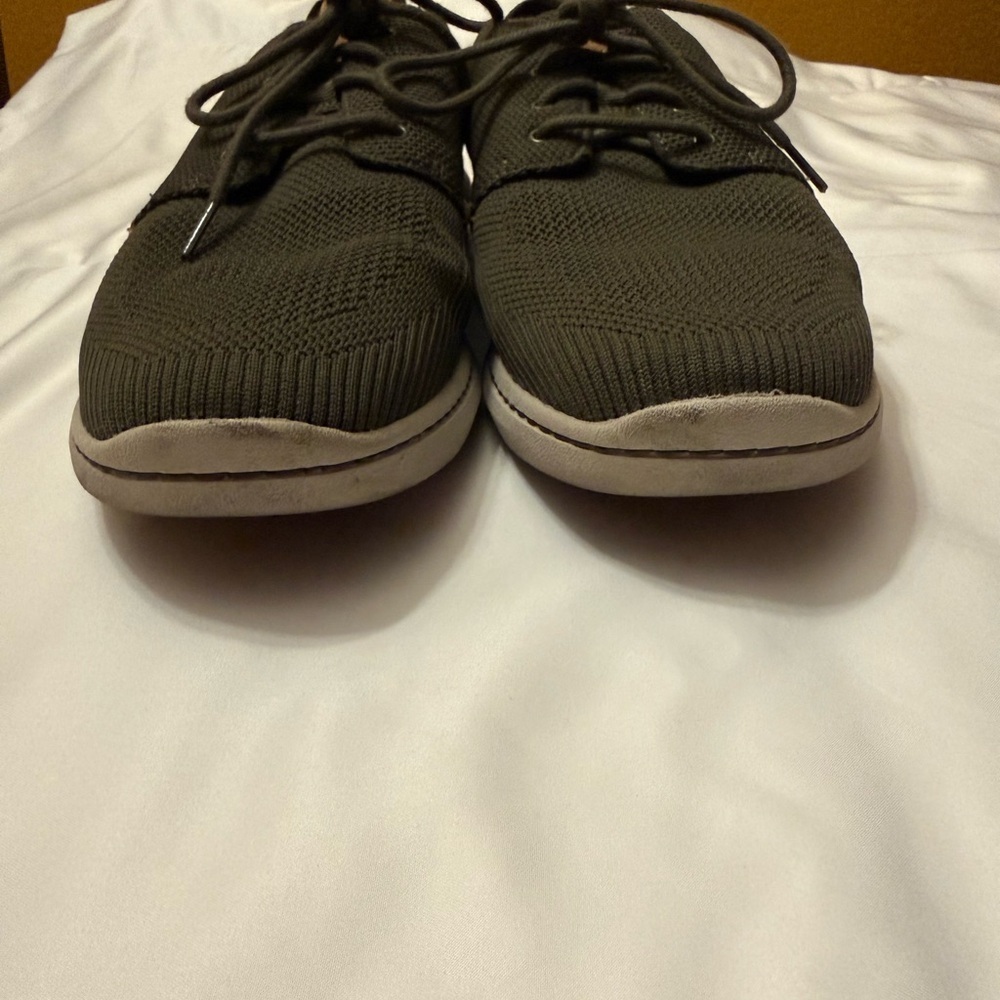 Clark's Cloudsteppers Olive Knit Sneakers size 13 GUC - Picture 2 of 8